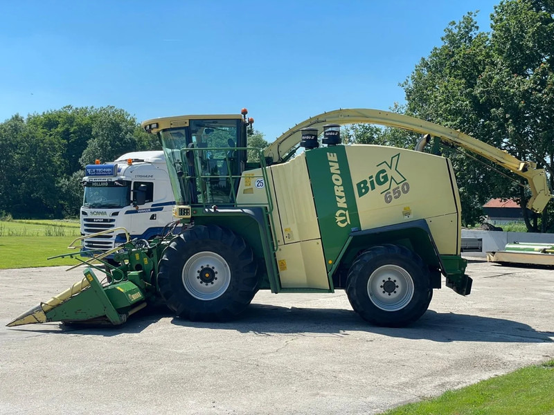 Krone Big X 650 V8 Hakselaar Claas John deere New holland - Кормоуборочный комбайн: фото 5 Krone Big X 650 V8 Hakselaar Claas John deere New holland - Кормоуборочный комбайн: фото 5