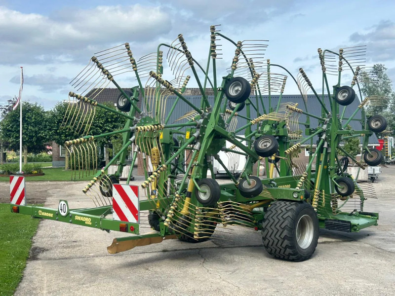 Krone Swadro 1400 Plus 4 Rotorhark Zwiller - Сеноворошилка: фото 3 Krone Swadro 1400 Plus 4 Rotorhark Zwiller - Сеноворошилка: фото 3