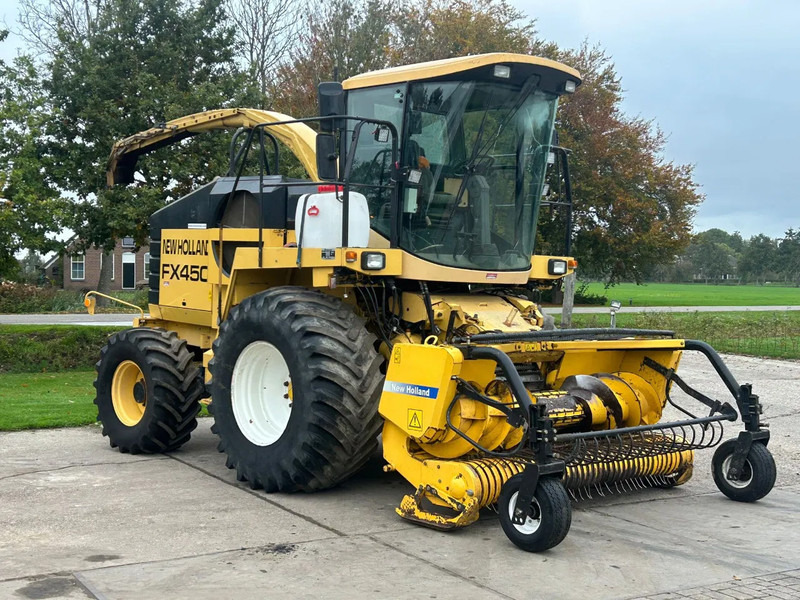 New Holland FX 450 Hakselaar Gras hakselaar - Измельчитель древесины: фото 1 New Holland FX 450 Hakselaar Gras hakselaar - Измельчитель древесины: фото 1
