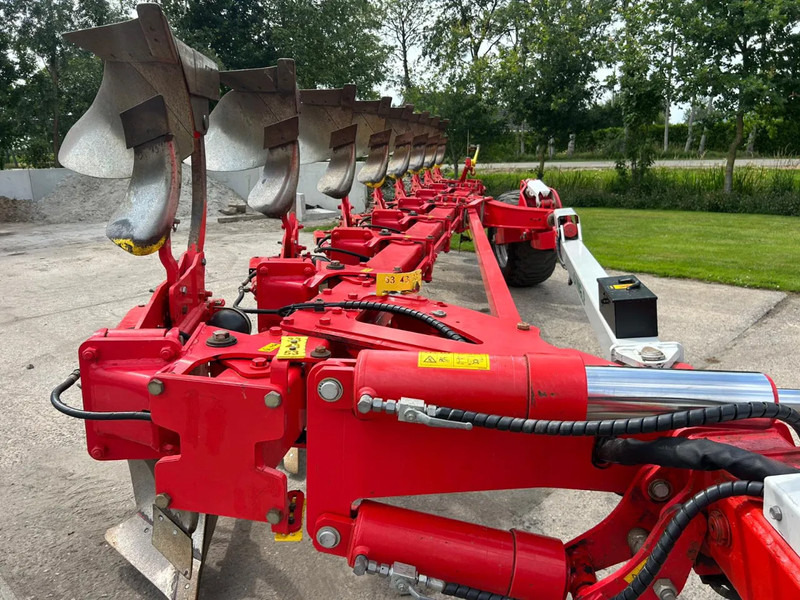 Pottinger 8 schaar wentelploeg getrokken Servo S 6.50 P N 8 Schar 8102/46W - Плуг: фото 3 Pottinger 8 schaar wentelploeg getrokken Servo S 6.50 P N 8 Schar 8102/46W - Плуг: фото 3