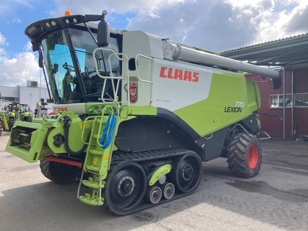 Claas Lexion 770 TT - Зерноуборочный комбайн: фото 2 Claas Lexion 770 TT - Зерноуборочный комбайн: фото 2