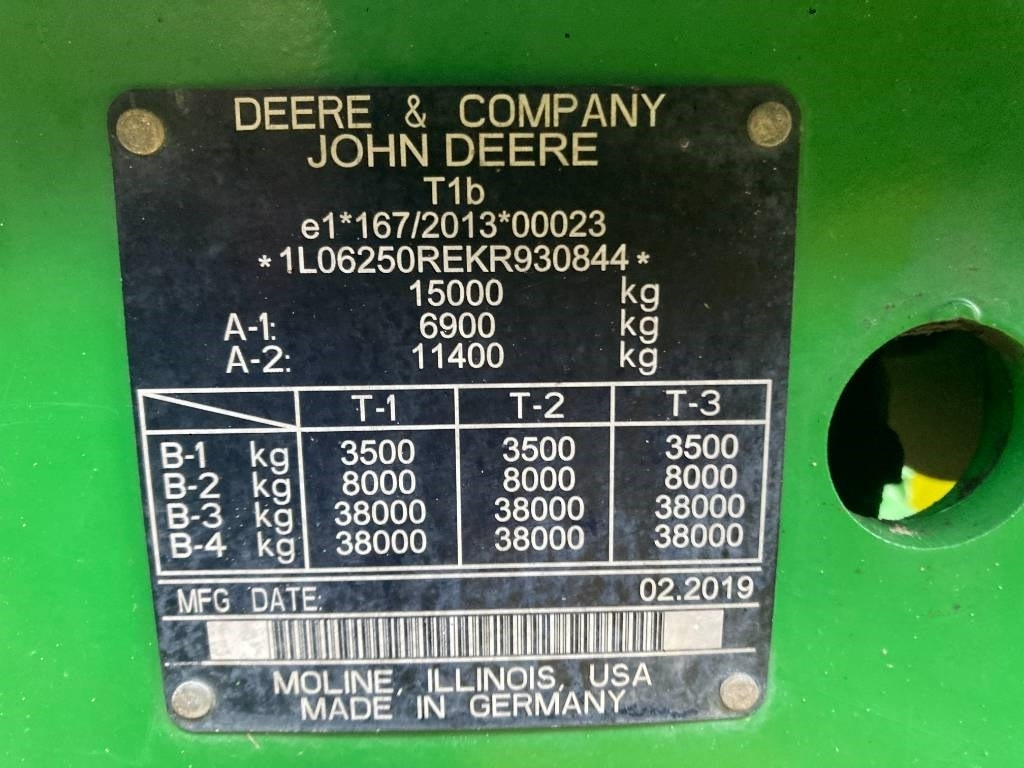 Трактор John Deere 6250 R: фото 15
