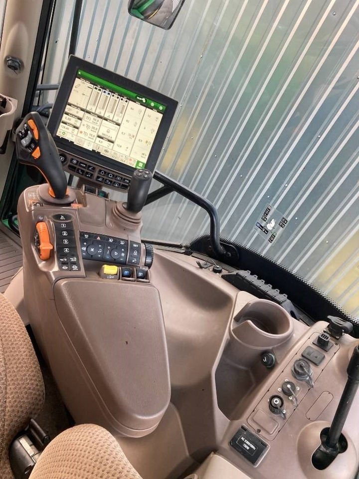 Трактор John Deere 6250 R: фото 10