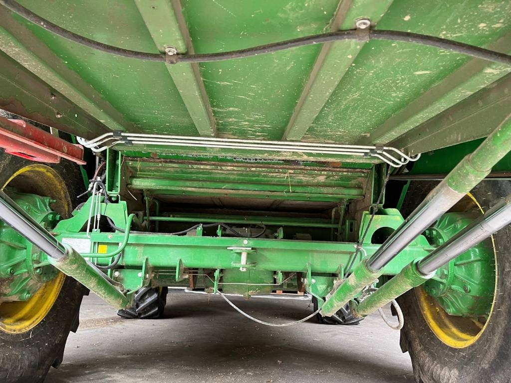 John Deere W 440 - Зерноуборочный комбайн: фото 2 John Deere W 440 - Зерноуборочный комбайн: фото 2