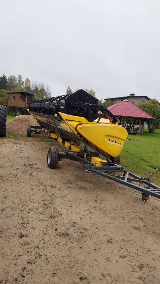 New Holland CR 9.90 - Зерноуборочный комбайн: фото 5 New Holland CR 9.90 - Зерноуборочный комбайн: фото 5