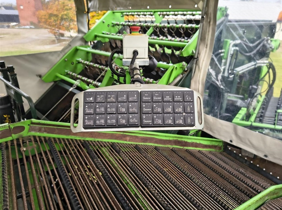 Картофелеуборочный комбайн AVR Spirit 9200CR: фото 10 Картофелеуборочный комбайн AVR Spirit 9200CR: фото 10