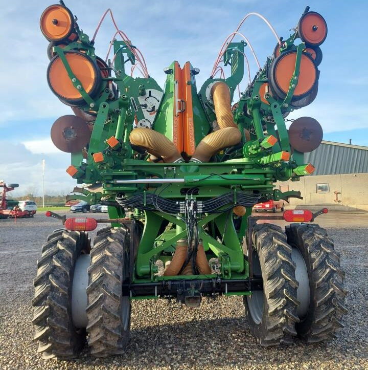 Amazone EDX 9000-TC MED GPS - Сеялка точного высева: фото 5 Amazone EDX 9000-TC MED GPS - Сеялка точного высева: фото 5