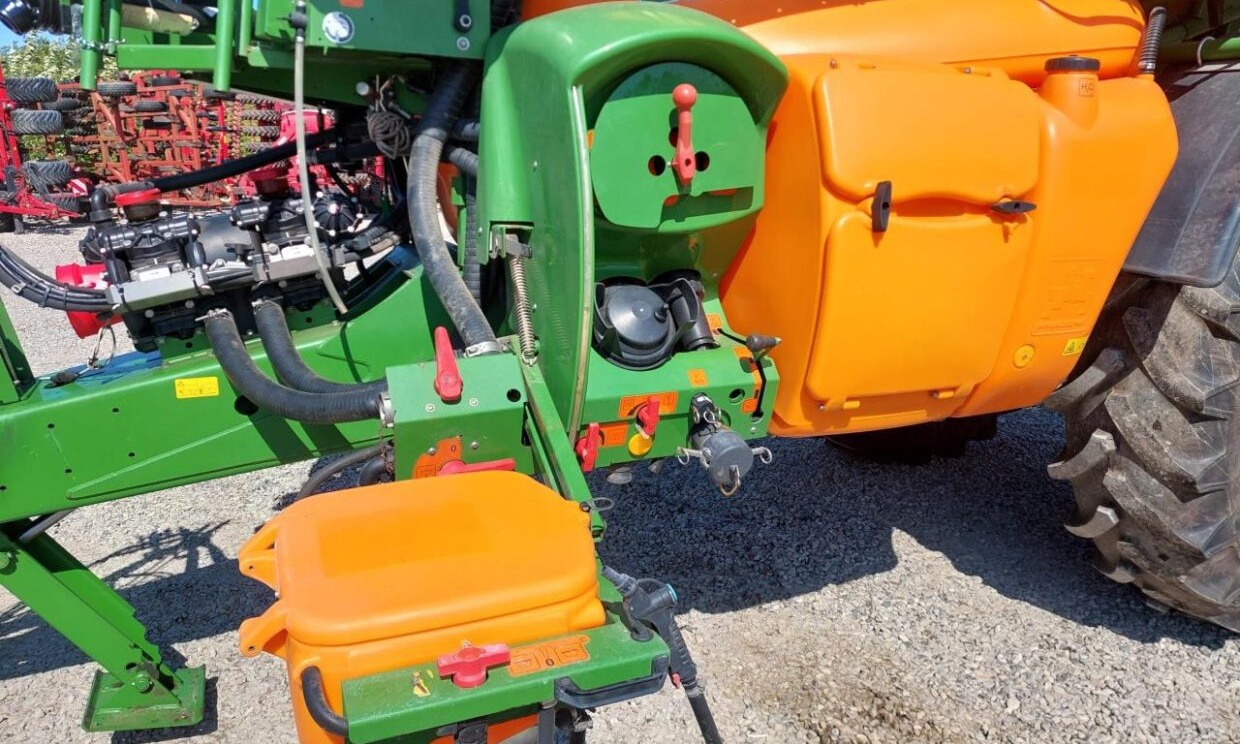 Amazone UX 6200 SUPER - 36-30-24m - Прицепной опрыскиватель: фото 5 Amazone UX 6200 SUPER - 36-30-24m - Прицепной опрыскиватель: фото 5