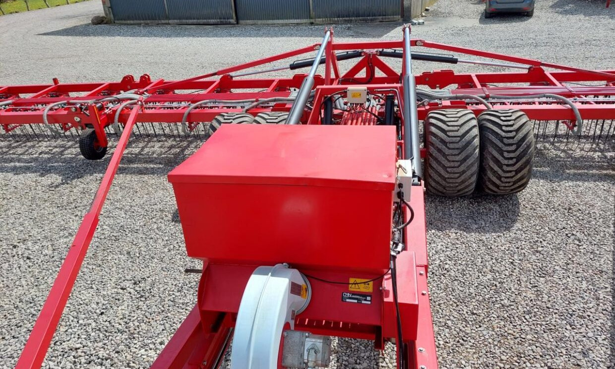CMN Flex-Weeder 18m med frøudstyr - Борона: фото 3 CMN Flex-Weeder 18m med frøudstyr - Борона: фото 3