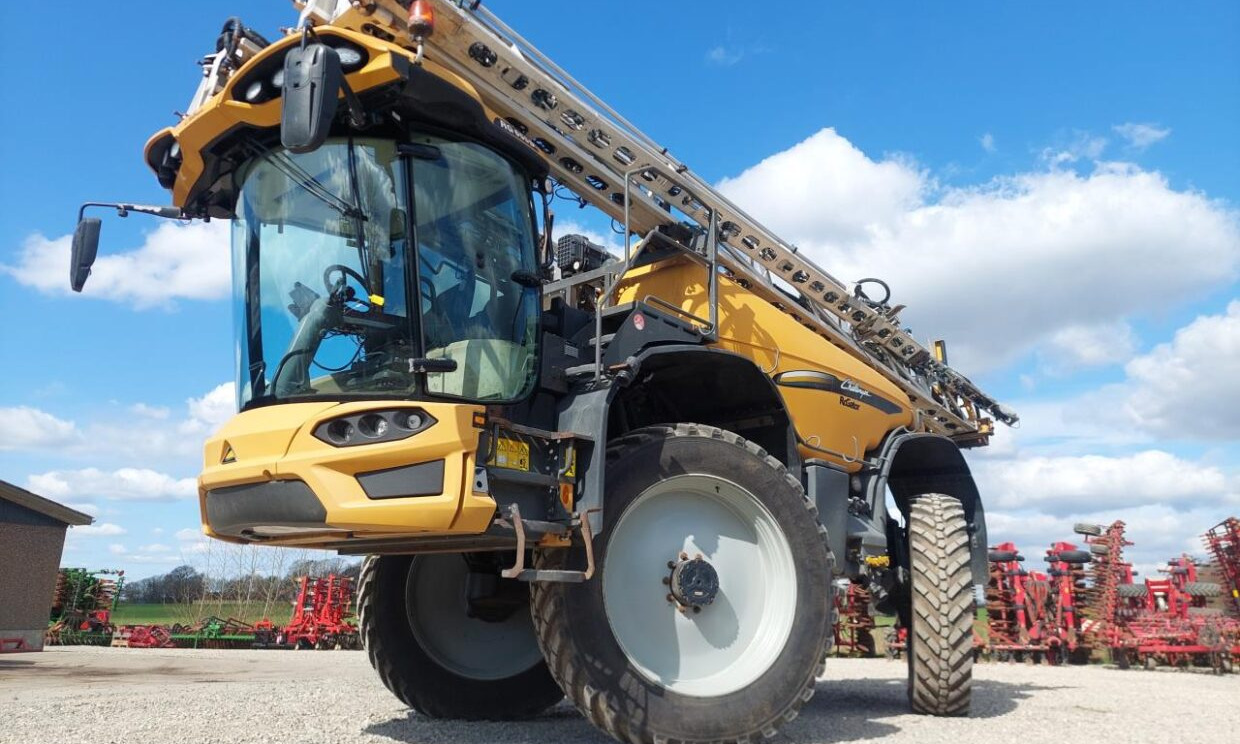 Challenger Rogator 655 B med GPS - Самоходный опрыскиватель: фото 1 Challenger Rogator 655 B med GPS - Самоходный опрыскиватель: фото 1