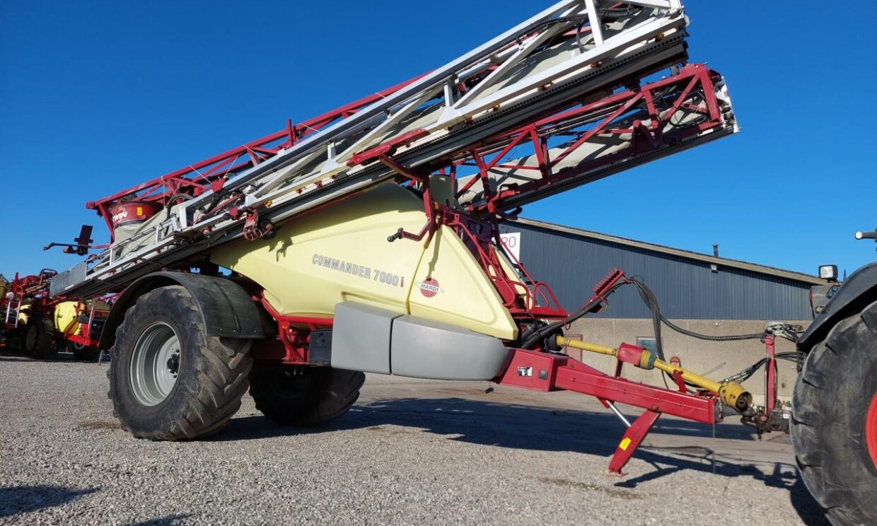 Hardi Commander 7000i - 36 m Twin - Прицепной опрыскиватель: фото 4 Hardi Commander 7000i - 36 m Twin - Прицепной опрыскиватель: фото 4