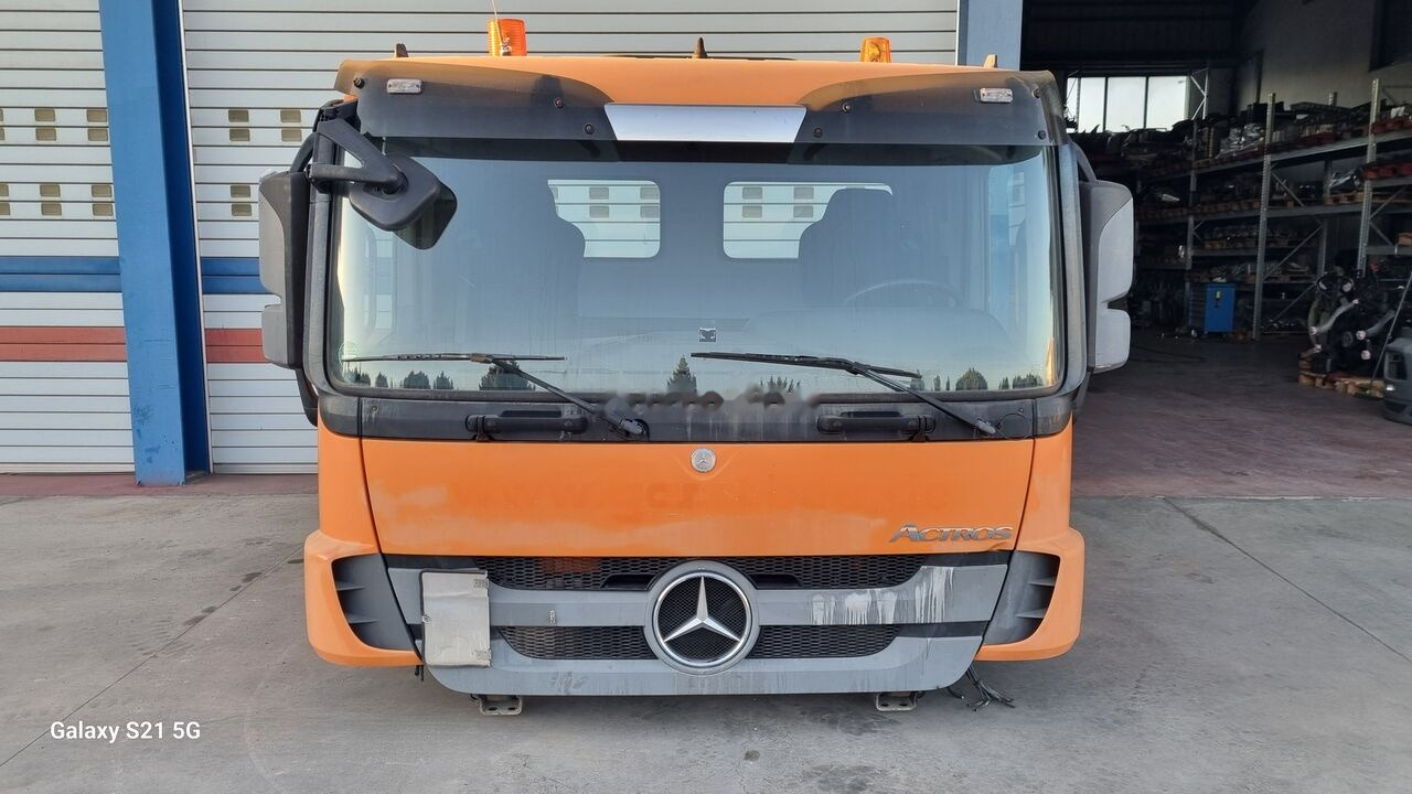 Mercedes-Benz CAB MERCEDES ACTROS MP3 MEDIUM 9436000020 Mercedes-Benz ACTROS MP3 - Кабина для Грузовиков: фото 4 Mercedes-Benz CAB MERCEDES ACTROS MP3 MEDIUM 9436000020 Mercedes-Benz ACTROS MP3 - Кабина для Грузовиков: фото 4