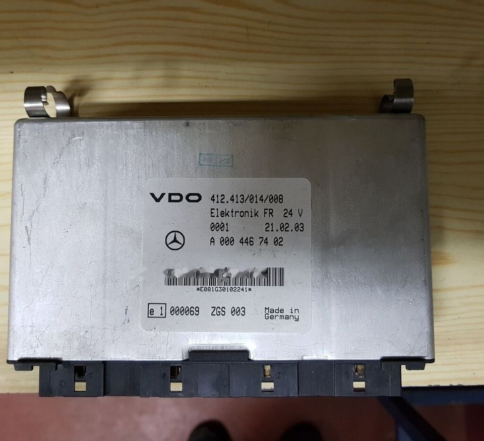 WABCO EPS, EPB A 000 446 7609 Mercedes-Benz truck - Блок управления для Грузовиков: фото 2 WABCO EPS, EPB A 000 446 7609 Mercedes-Benz truck - Блок управления для Грузовиков: фото 2