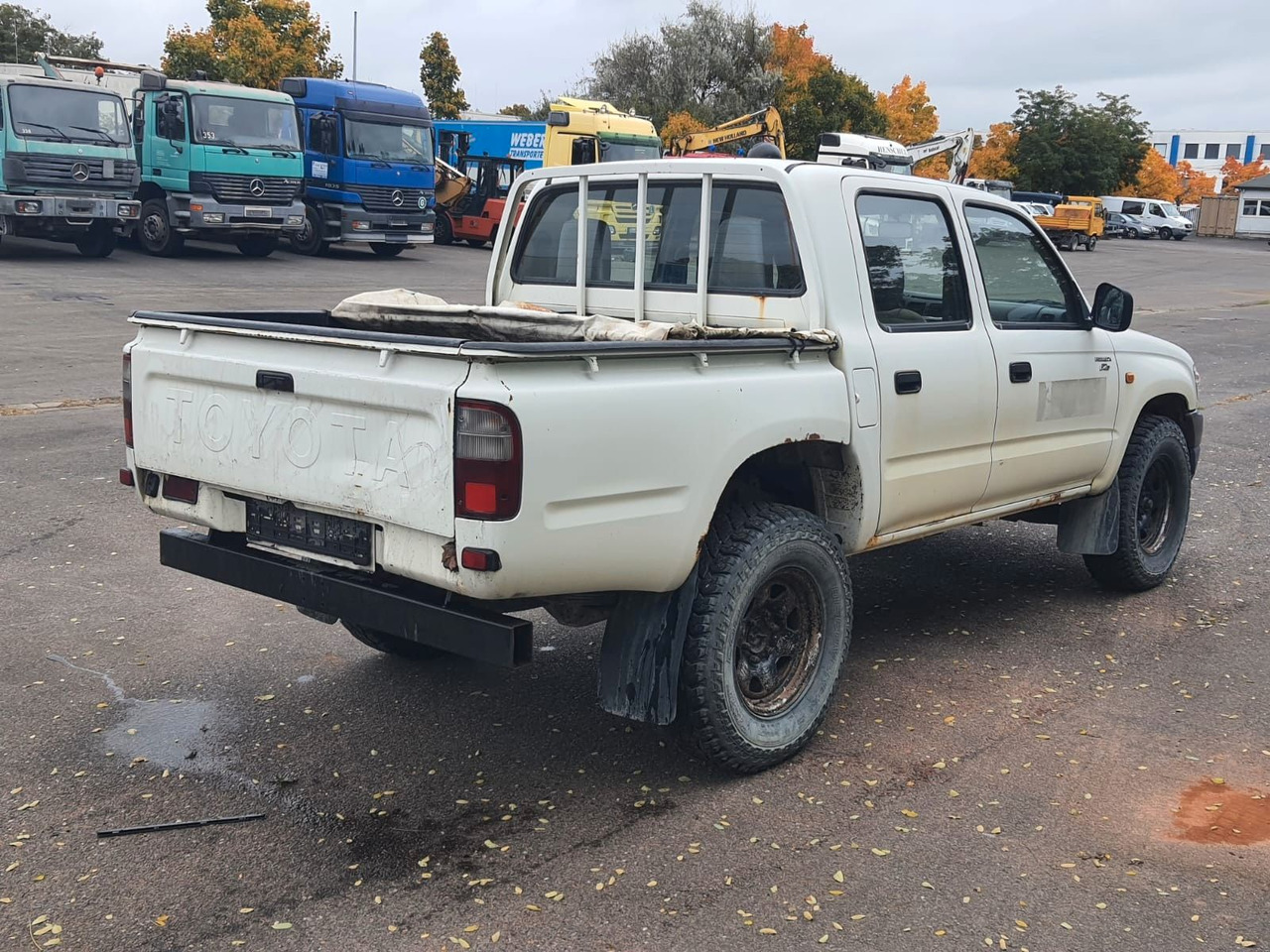 Toyota Hilux Double Cab 4x4 - Внедорожник: фото 3 Toyota Hilux Double Cab 4x4 - Внедорожник: фото 3