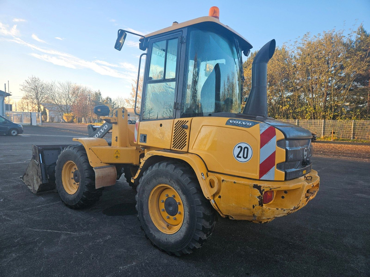 Volvo L30G Radlader mit Klappschaufel - Колёсный погрузчик: фото 4 Volvo L30G Radlader mit Klappschaufel - Колёсный погрузчик: фото 4