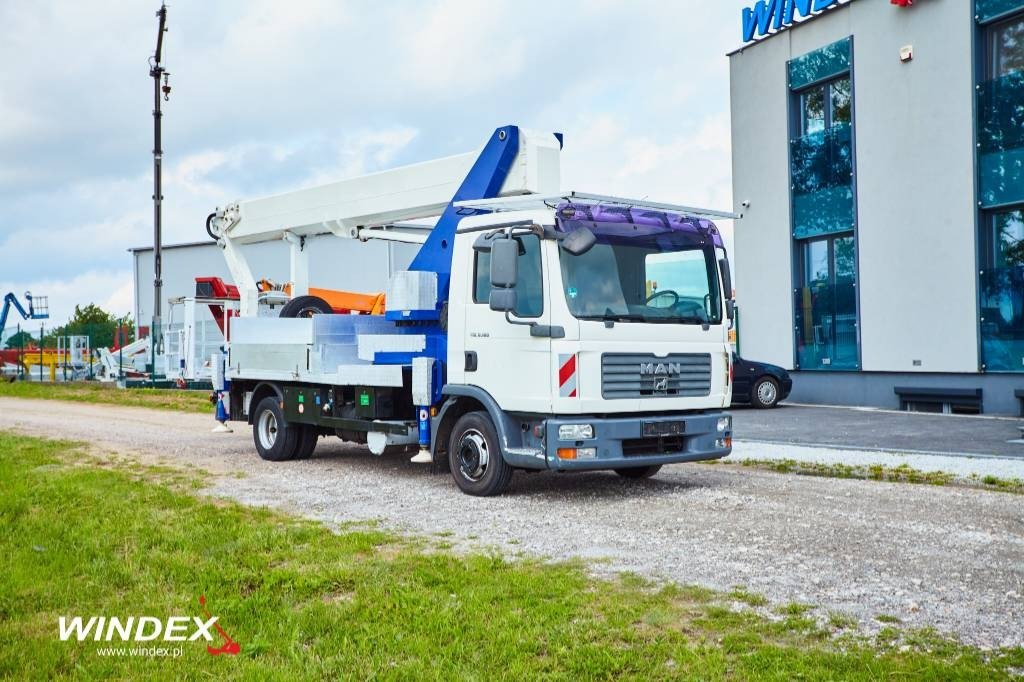 Wumag WT 300 - Грузовик с подъемником: фото 1 Wumag WT 300 - Грузовик с подъемником: фото 1