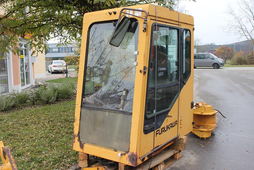 Furukawa W625 - Кабина для Строительной техники: фото 2 Furukawa W625 - Кабина для Строительной техники: фото 2