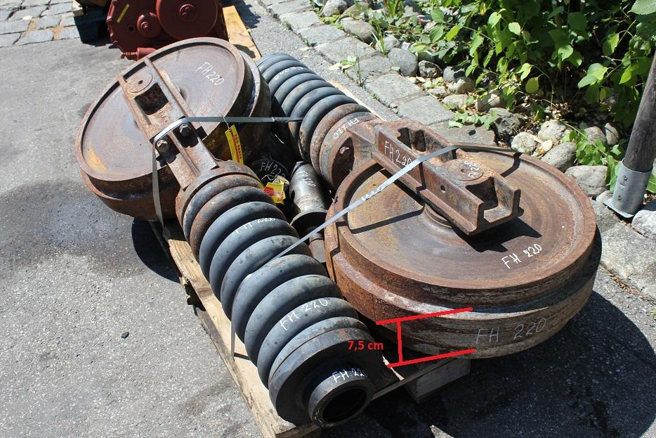 Hitachi FH 220 - Запчасти ходовой части для Строительной техники: фото 2 Hitachi FH 220 - Запчасти ходовой части для Строительной техники: фото 2