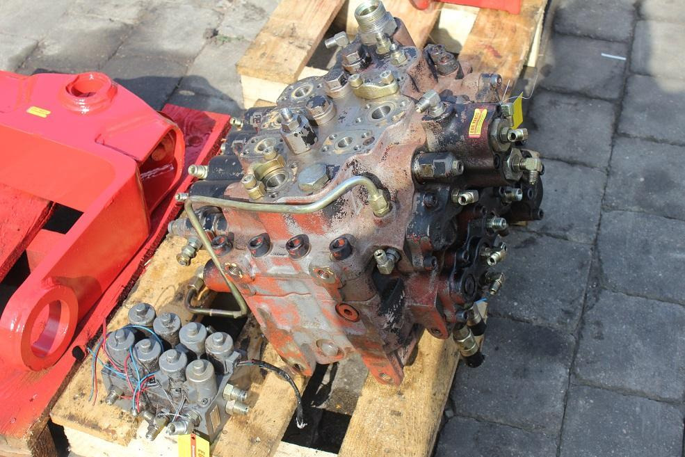 JCB 210 LC - Гидравлический клапан для Строительной техники: фото 2 JCB 210 LC - Гидравлический клапан для Строительной техники: фото 2