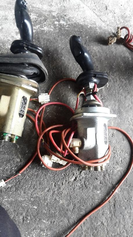 Liebherr A 900 LIT , R 914 u s. w - Кабина и интерьер для Строительной техники: фото 4 Liebherr A 900 LIT , R 914 u s. w - Кабина и интерьер для Строительной техники: фото 4