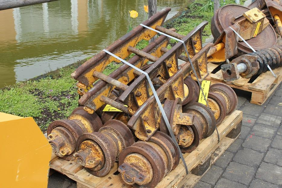 Liebherr LR 622 - Опорный каток для Строительной техники: фото 1 Liebherr LR 622 - Опорный каток для Строительной техники: фото 1