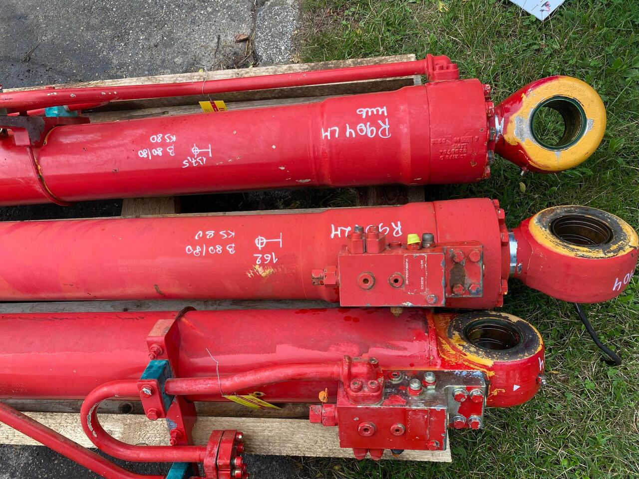 Гидравлический цилиндр для Строительной техники Liebherr R 904 LIT: фото 9 Гидравлический цилиндр для Строительной техники Liebherr R 904 LIT: фото 9