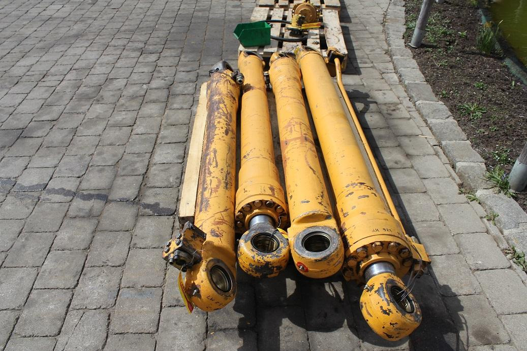 Liebherr R 924 - Гидравлический цилиндр для Строительной техники: фото 2 Liebherr R 924 - Гидравлический цилиндр для Строительной техники: фото 2