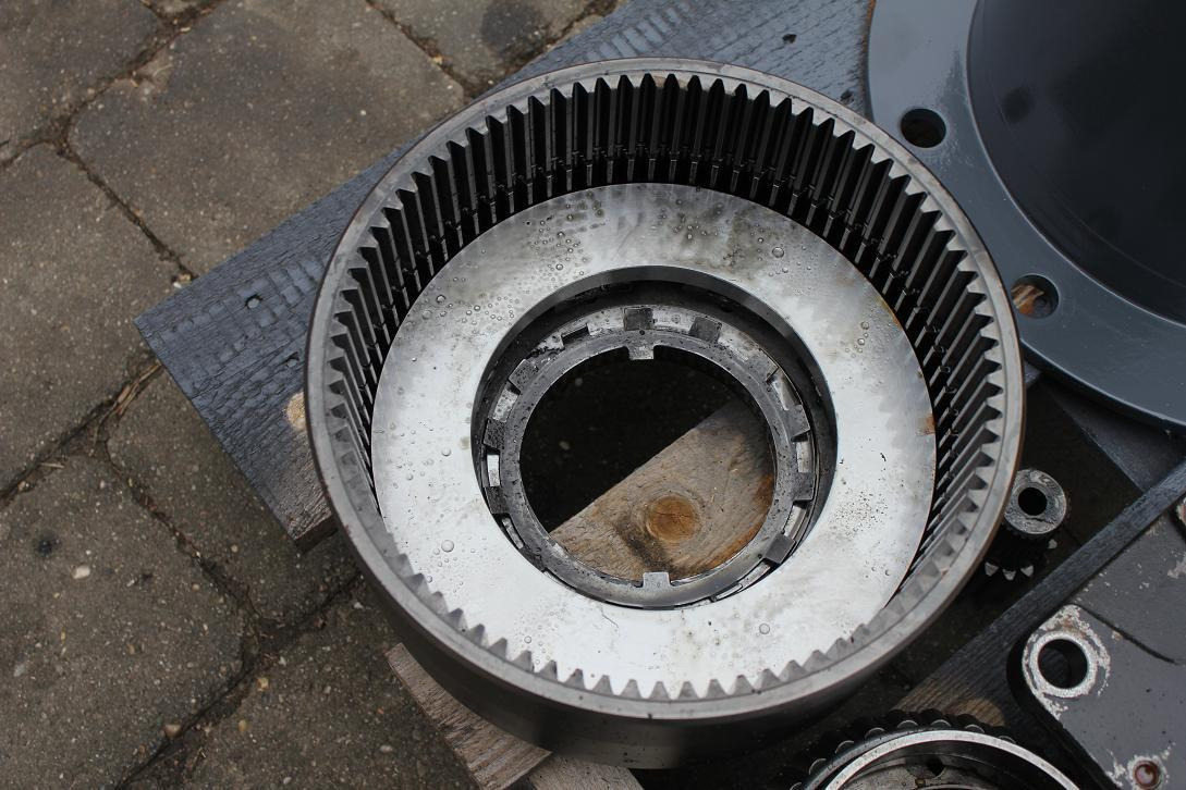 ZF APB-L 775 - Ось и запчасти для Строительной техники: фото 5 ZF APB-L 775 - Ось и запчасти для Строительной техники: фото 5