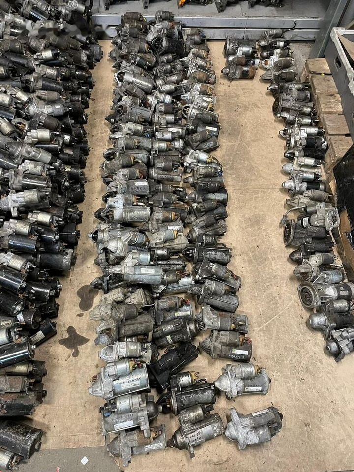 Bosch Iveco Daily 12V 0001109306 light - Стартер для Коммерческих автомобилей: фото 3 Bosch Iveco Daily 12V 0001109306 light - Стартер для Коммерческих автомобилей: фото 3