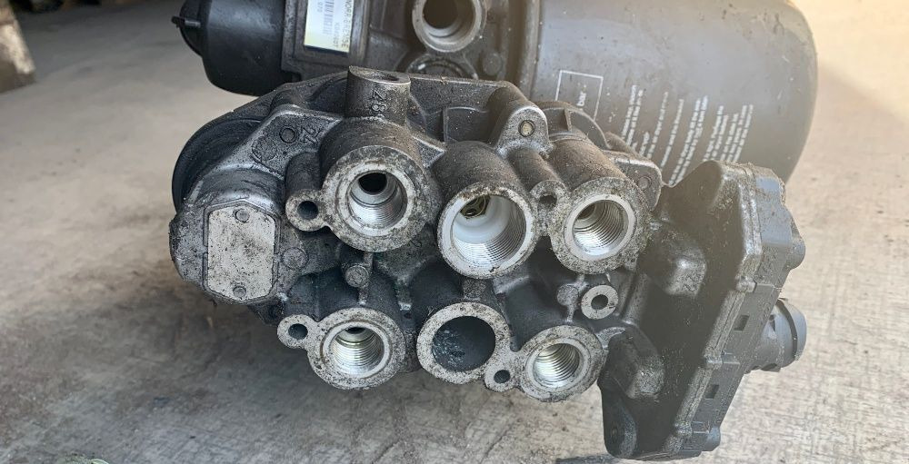 Knorr-Bremse Zespół przygotowania powietrza LA8609 IVECO Stralis truck - Система впуска для Грузовиков: фото 5 Knorr-Bremse Zespół przygotowania powietrza LA8609 IVECO Stralis truck - Система впуска для Грузовиков: фото 5