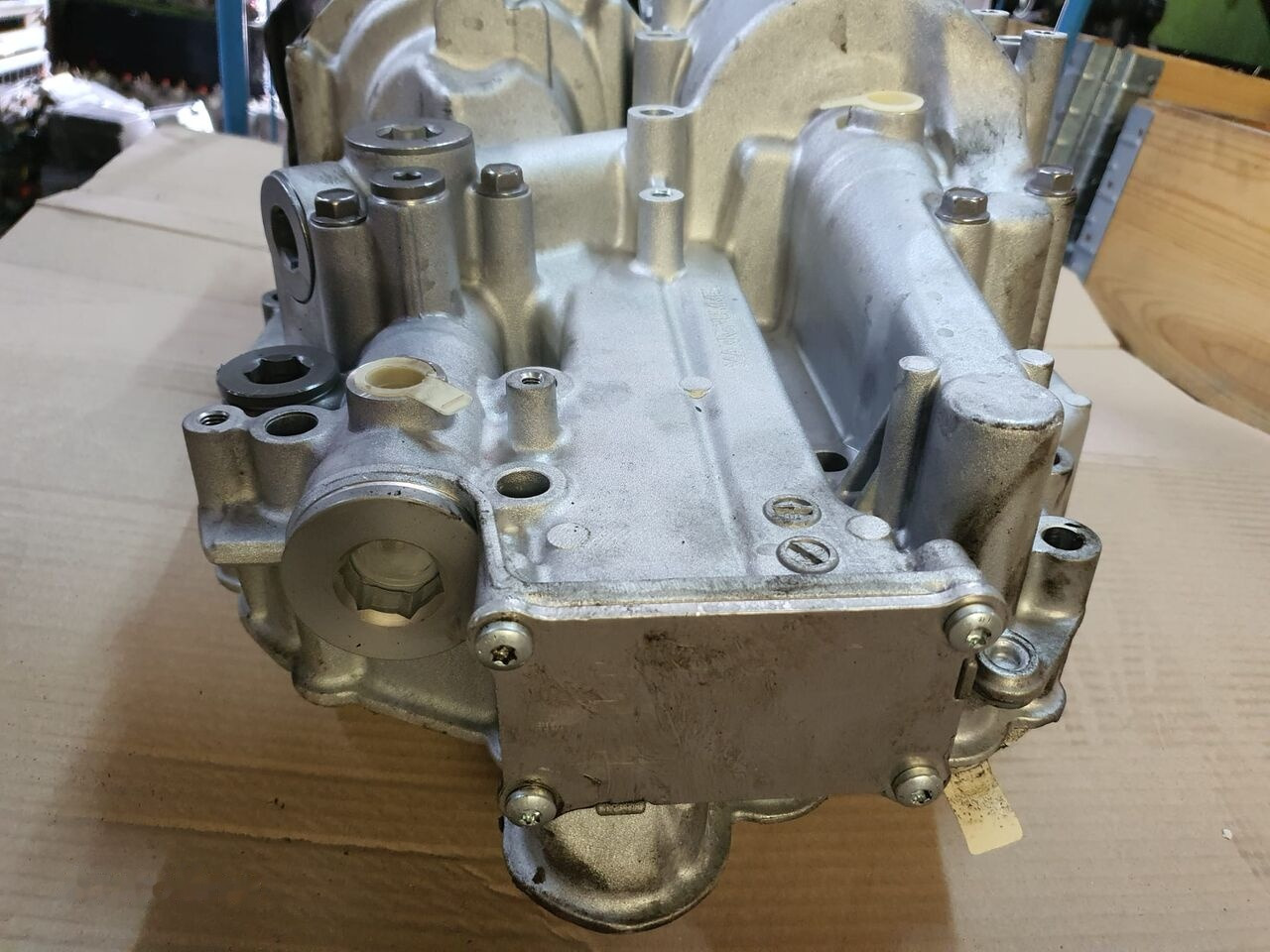 Mann-Filter MAN EURO 6 TGA TGX MAN TGX / TGS Euro 6 truck - Масляный фильтр для Грузовиков: фото 2 Mann-Filter MAN EURO 6 TGA TGX MAN TGX / TGS Euro 6 truck - Масляный фильтр для Грузовиков: фото 2