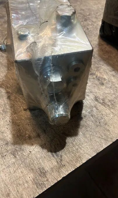 Новый Тормозной клапан для Грузовиков Rexroth Flow Divider R930062425: фото 6 Новый Тормозной клапан для Грузовиков Rexroth Flow Divider R930062425: фото 6