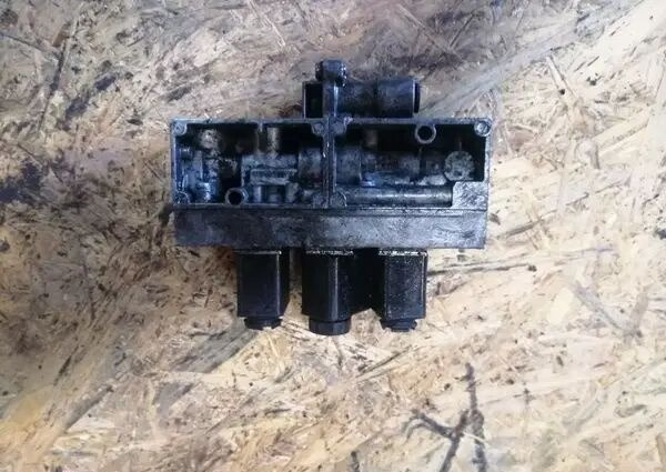 ZAWÓR OTWIERANIA DRZWI 3 CEWKI WABCO DO AUTOBUSÓW MERCEDES MAN D 472600022 - Тормозной клапан для Грузовиков: фото 1 ZAWÓR OTWIERANIA DRZWI 3 CEWKI WABCO DO AUTOBUSÓW MERCEDES MAN D 472600022 - Тормозной клапан для Грузовиков: фото 1