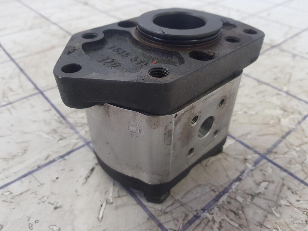 Bosch Bosch gear pump - Гидравлический насос для Мобильных кранов: фото 2 Bosch Bosch gear pump - Гидравлический насос для Мобильных кранов: фото 2