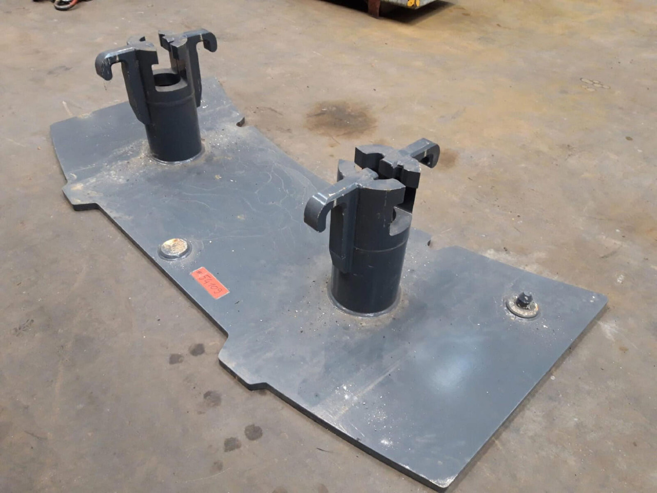 Challenger Challenger 4200 counterweight 0,55 ton - Противовес для Мобильных кранов: фото 1 Challenger Challenger 4200 counterweight 0,55 ton - Противовес для Мобильных кранов: фото 1