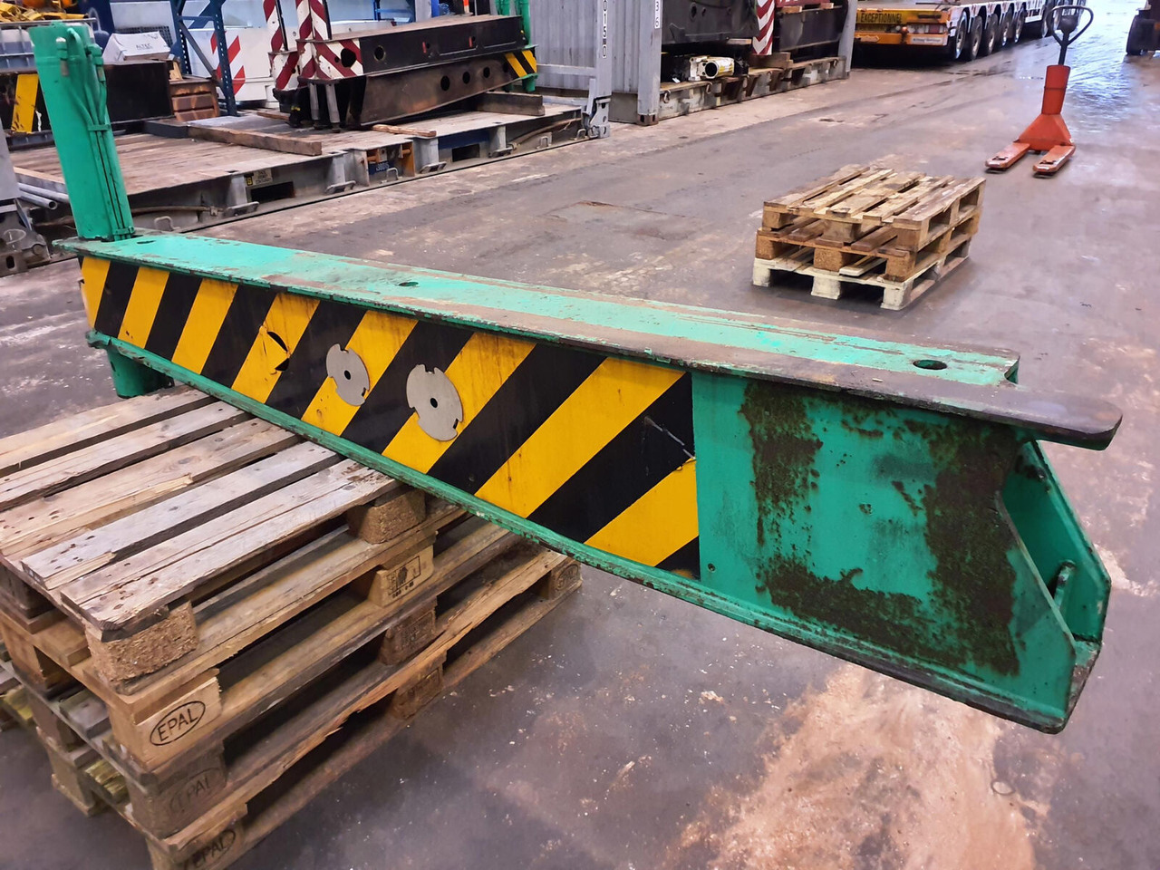 FAUN ATF 60-3 outrigger beam rear with support cylinder - Подвеска для Мобильных кранов: фото 3 FAUN ATF 60-3 outrigger beam rear with support cylinder - Подвеска для Мобильных кранов: фото 3
