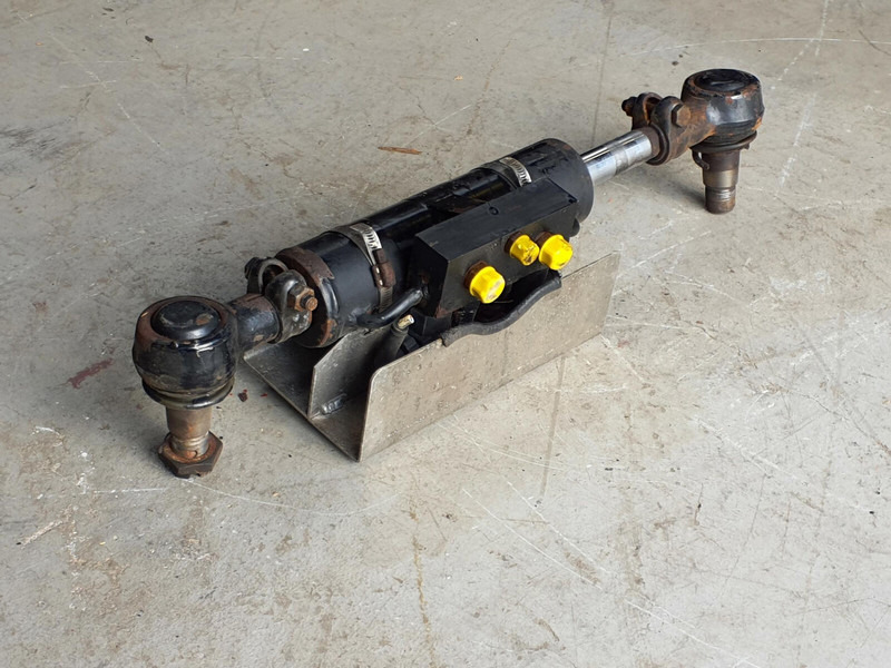 Faun ATF 45-3 steering cilinder left axle 3 - Гидравлический цилиндр для Кранов: фото 4 Faun ATF 45-3 steering cilinder left axle 3 - Гидравлический цилиндр для Кранов: фото 4
