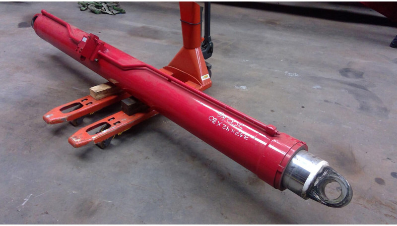 Faun ATF 50G-3 boom lift cylinder - Гидравлический цилиндр для Кранов: фото 1 Faun ATF 50G-3 boom lift cylinder - Гидравлический цилиндр для Кранов: фото 1
