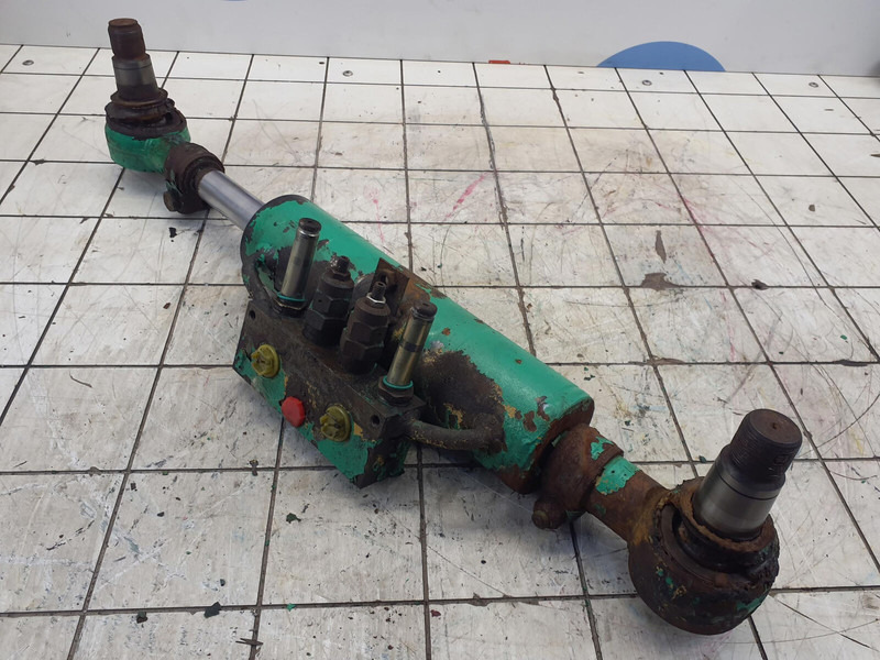 Faun ATF 60-3 axle 3 steering lock cylinder left side - Гидравлический цилиндр для Кранов: фото 3 Faun ATF 60-3 axle 3 steering lock cylinder left side - Гидравлический цилиндр для Кранов: фото 3