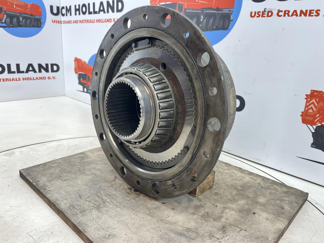 Grove AT 633 planetary gear 22-25-74-38-4pl-H137-46 - Бортовой редуктор для Мобильных кранов: фото 3 Grove AT 633 planetary gear 22-25-74-38-4pl-H137-46 - Бортовой редуктор для Мобильных кранов: фото 3