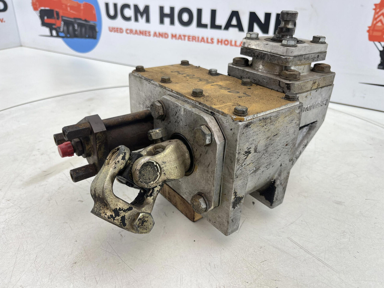 Grove AT 880 Steering box dual steer - Рулевой механизм для Мобильных кранов: фото 4 Grove AT 880 Steering box dual steer - Рулевой механизм для Мобильных кранов: фото 4