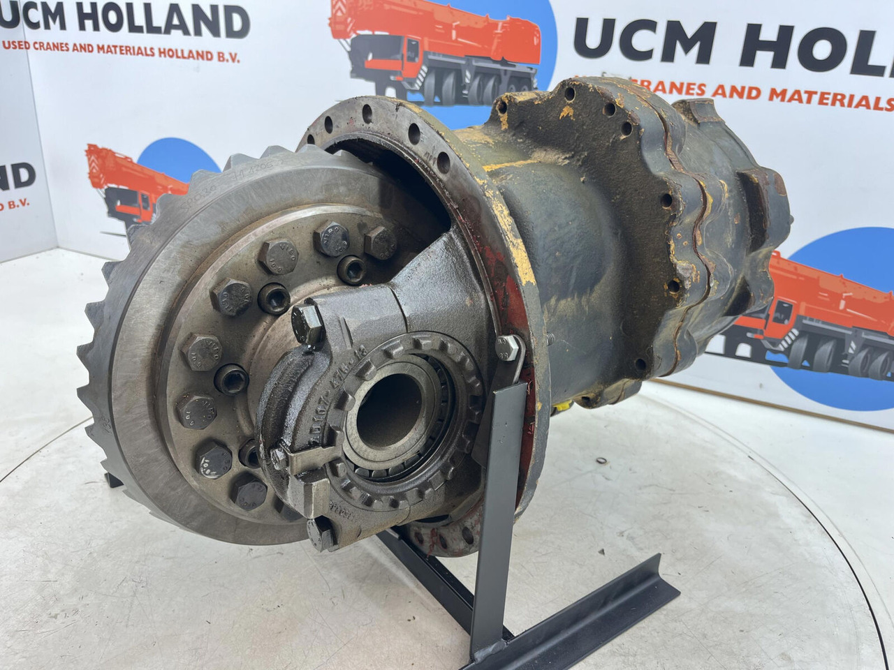 Grove AT 880 axle 3 drive through diff 13x35 - Дифференциал для Мобильных кранов: фото 2 Grove AT 880 axle 3 drive through diff 13x35 - Дифференциал для Мобильных кранов: фото 2