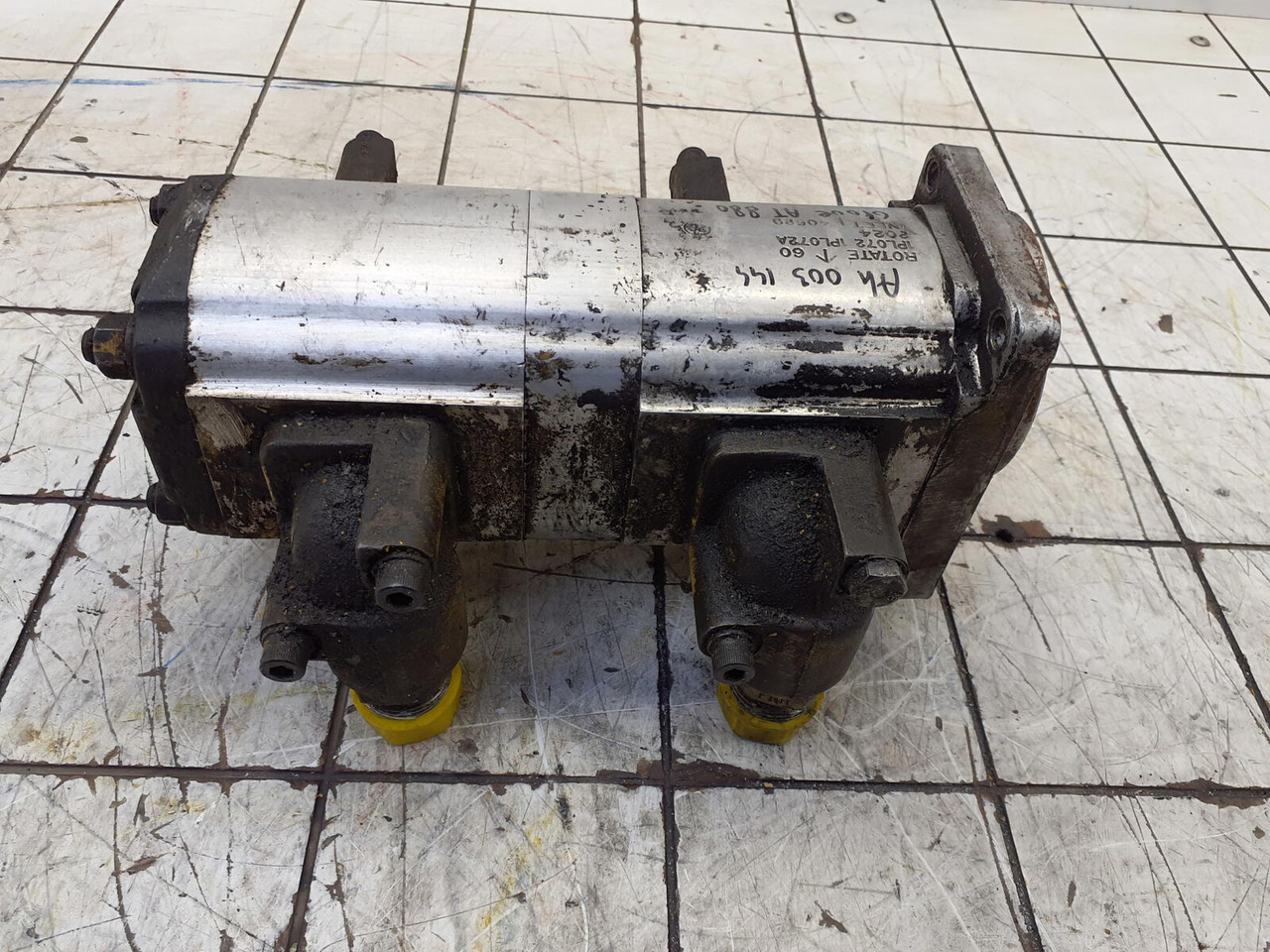 Grove AT 880 dual gear pump steering - Гидравлический насос для Мобильных кранов: фото 5 Grove AT 880 dual gear pump steering - Гидравлический насос для Мобильных кранов: фото 5