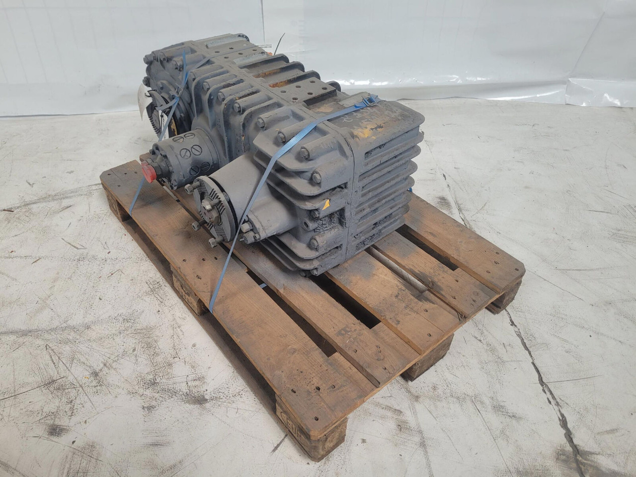 Grove AT 9120 dropbox - Трансмиссия для Мобильных кранов: фото 4 Grove AT 9120 dropbox - Трансмиссия для Мобильных кранов: фото 4