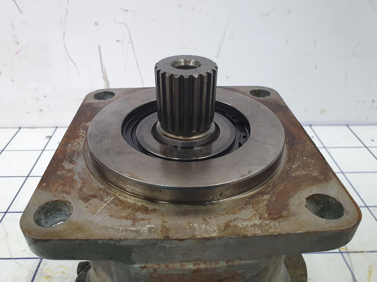 Grove GMK 2035 VARIABLE DISPLACEMENT PUMP - Гидравлический насос для Мобильных кранов: фото 4 Grove GMK 2035 VARIABLE DISPLACEMENT PUMP - Гидравлический насос для Мобильных кранов: фото 4