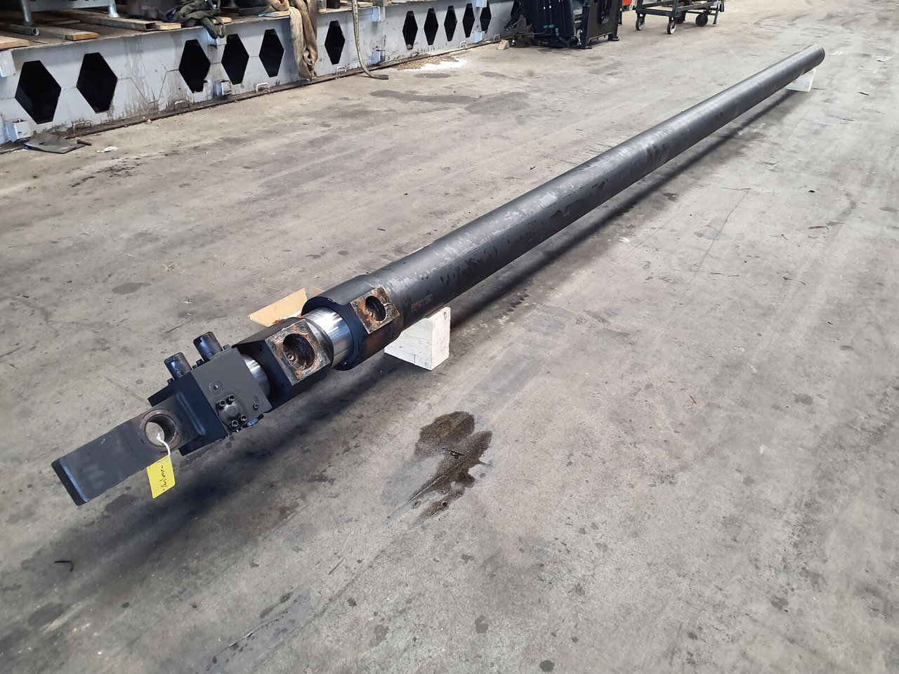 Grove GMK 3050 Telescopic boom cylinder - Гидравлический цилиндр для Мобильных кранов: фото 1 Grove GMK 3050 Telescopic boom cylinder - Гидравлический цилиндр для Мобильных кранов: фото 1