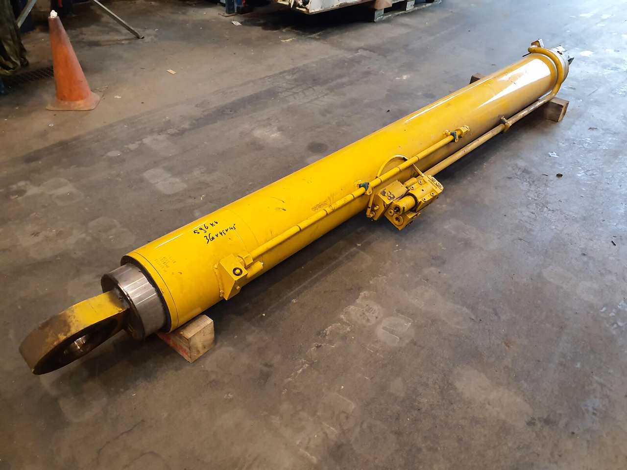 Grove GMK 3050 boom cylinder - Гидравлический цилиндр для Мобильных кранов: фото 4 Grove GMK 3050 boom cylinder - Гидравлический цилиндр для Мобильных кранов: фото 4