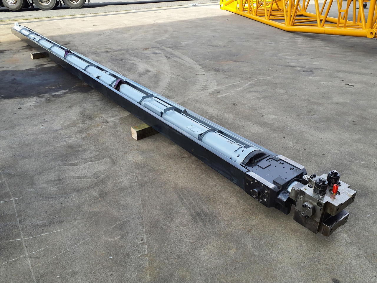 Grove GMK 3055 telescopic cylinder - Гидравлический цилиндр для Мобильных кранов: фото 1 Grove GMK 3055 telescopic cylinder - Гидравлический цилиндр для Мобильных кранов: фото 1