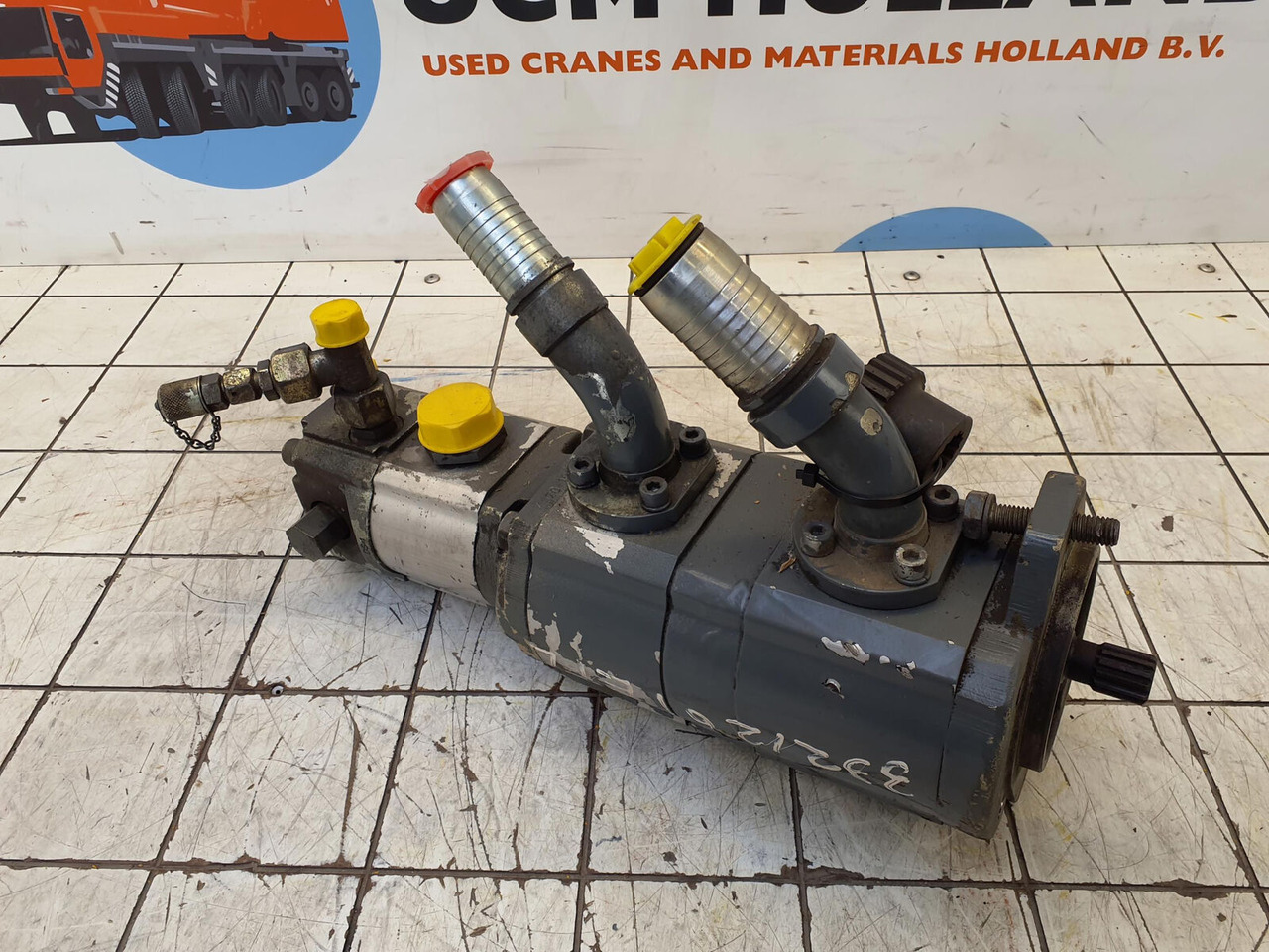 Grove GMK 3055 three way gear pump - Гидравлический насос для Мобильных кранов: фото 4 Grove GMK 3055 three way gear pump - Гидравлический насос для Мобильных кранов: фото 4