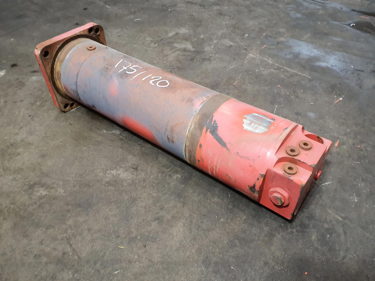 Grove GMK 5220, 5170 outrigger cylinder - Подвеска для Мобильных кранов: фото 3 Grove GMK 5220, 5170 outrigger cylinder - Подвеска для Мобильных кранов: фото 3